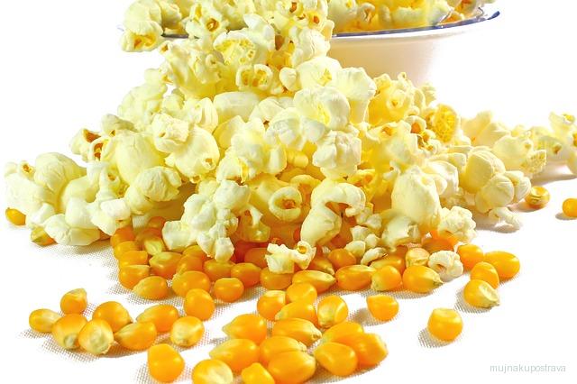 Kukuřice na (výrobu popcornu) pražení 200g