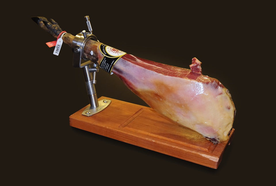 Šunka s kostí cca 6kg